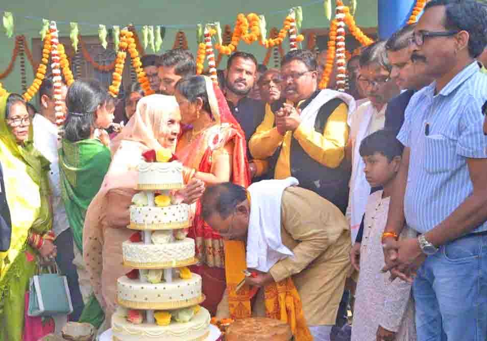 मुख्यमंत्री विष्णु देव साय का जन्मदिन समारोह, मोदी की गारंटी को पूरा करने का संकल्प