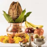 नारियल के आसान उपायों से दूर करें कर्ज की समस्या, चौंकाने वाले हैं फायदे