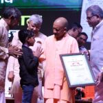 मुख्यमंत्री ने वीर बच्चों को किया सम्मानित