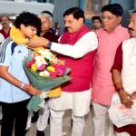 मुख्यमंत्री डॉ. यादव ने अनुष्का शर्मा को भारतीय महिला क्रिकेट टीम में चयन पर दी बधाई