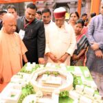 मुख्यमंत्री ने किए मां विंध्यवासिनी के दर्शन चैत्र नवरात्रि से पहले गोरक्षपीठाधीश्वर ने मां के चरणों में लगाई हाजिरी