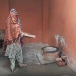 LPG की मार से बदली रसोई: Punjab के स्कूलों में चूल्हों पर बन रहा Mid Day Meal