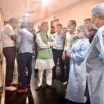 उप मुख्यमंत्री  शुक्ल ने एम्स भोपाल में उपचाररत मरीजों एवं उनके परिजनों से मिलकर कुशलक्षेम लिया