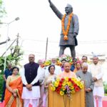 पूर्व सीएम हेमवती नंदन बहुगुणा की पुण्यतिथि पर श्रद्धांजलि सभा में शामिल हुए मुख्यमंत्री