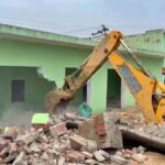 संभल में ईदगाह-इमामबाड़े के बाद अब मस्जिद और मदरसे पर चला बुलडोजर, सरकारी जमीन पर था कब्जा