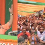 योगी जी बुलडोजर लाओ, हम तुम्हारे साथ हैं: जोरासांको में गरजे सीएम योगी, 4 मई को बंगाल में लहराएगा भगवा