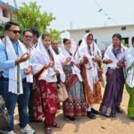 तहसीलदार का अनोखा स्वागत: प्रगणकों को दिए प्याज-टॉवेल, लौटने पर मिलेगा नींबू शरबत