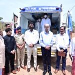 राज्यपाल  रमेन डेका ने बेहराखार में पीएम जनमन अंतर्गत संचालित मोबाइल मेडिकल यूनिट का किया अवलोकन