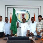 मंत्री  नेताम ने बलरामपुर जिले के लिए वर्चुअल रूप से 9 नई एम्बुलेंस को दिखाई हरी झंडी