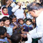 मुख्यमंत्री विष्णु देव साय ने अबूझमाड़ के गारपा में बच्चों और महिलाओं से किया आत्मीय संवाद