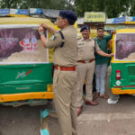 नशे से दूरी, है ज़रूरी 2.0 अभियान तेज, झाबुआ पुलिस ने ऑटो और सवारी वाहनों पर लगाए नशामुक्ति संदेश