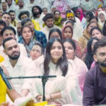 गुरु पूर्णिमा से पहले विराट-अनुष्का पहुंचे वृंदावन, संत प्रेमानंद महाराज से लिया आशीर्वाद