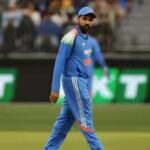 रोहित शर्मा का वनडे करियर खत्म? आंकड़े दे रहे हैं अलग कहानी