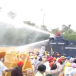 चंडीगढ़ में बंदी सिंहों और अमृतपाल की रिहाई को लेकर प्रदर्शन हिंसक, 15 पुलिसकर्मी घायल; वाटर कैनन चालक का हाथ टूटा