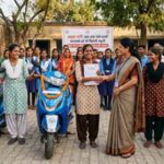 यूपी में गरीब छात्राओं को 75 प्रतिशत अंकों पर भी मिलेगी रानी लक्ष्मीबाई स्कूटी