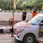 गोमाता को राष्ट्र माता दर्जा दिलाने निकले नरेंद्र, दांतों से खींची 12 क्विंटल कार