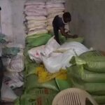 दुर्ग में अवैध खाद के गोदाम पर प्रशासन की बड़ी कार्रवाई, कृषि सामग्री जब्त