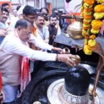 गुरु पूर्णिमा पर कोसमनारा पहुंचे मुख्यमंत्री  विष्णु देव साय, सत्यनारायण बाबा धाम में की पूजा-अर्चना
