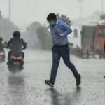 यूपी में 4 सितंबर तक बारिश का अलर्ट, कई जिलों में भारी से बहुत भारी बारिश की चेतावनी