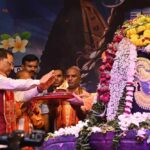 मुख्यमंत्री विष्णु देव साय ने भगवान शिव का रुद्राभिषेक कर प्रदेशवासियों के सुख-समृद्धि और खुशहाली की कामना की