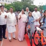 दिल्ली में 1.40 लाख छात्राओं को मिलेंगी मुफ्त साइकिल, विद्या वाहिनी योजना शुरू