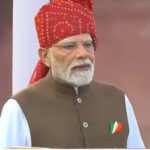 लाल किले से PM मोदी का ‘दिमागी नक्सल’ वार, विपक्ष ने बोला तीखा हमला