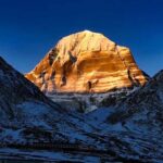 कैलाश पर्वत के 10 रहस्य, जहां समय बदलने से लेकर शंभाला नगरी तक के दावे