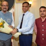 राज्यपाल  रमेन डेका से एम्स के कार्यपालक निदेशक ने की सौजन्य मुलाक़ात