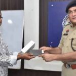 CG पुलिस ने लौटाए 60 लाख रुपये के 200 खोए मोबाइल, चेहरों पर लौटी मुस्कान