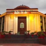 हाईकोर्ट का बड़ा फैसला: वेतनवृद्धि रुकने पर कर्मचारी को प्रमोशन से नहीं कर सकते वंचित