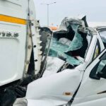 धार में दर्दनाक सड़क हादसा, गुजरात के युवकों की वैन को ट्रॉले ने मारी टक्कर; 6 की मौत