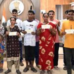 ​बंदूक छोड़ आत्मसम्मान का रास्ता