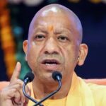 योगी का अखिलेश पर हमला: ‘PDA की परिभाषा गिरगिट की तरह बदल रही, P को पाकिस्तान भी बता देंगे’