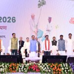 मुख्यमंत्री   विष्णुदेव साय ने अपनी माँ के नाम पर लगाया पीपल का पौधा, वन महोत्सव-2026 का हुआ शुभारंभ