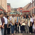 यामानाशी के गवर्नर ने जापानी प्रतिनिधिमंडल के साथ किए बाबा विश्वनाथ के दर्शन