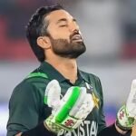 मोहम्मद रिजवान की जर्सी पर टेप वाली फोटो वायरल, सट्टेबाजी जांच के बीच दोहरे व्यवहार के आरोप