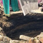 धनबाद में भू-धंसान से भरभराकर गिरा घर, 15 फीट चौड़ा-20 फीट गहरा गड्ढा बना