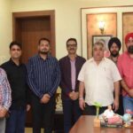 छत्तीसगढ़ ट्रेवल एंड टूरिज्म एसोसिएशन के प्रतिनिधिमंडल ने पर्यटन मंत्री राजेश अग्रवाल से की सौजन्य भेंट, विश्व पर्यटन दिवस समारोह के लिए किया आमंत्रित