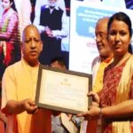 मुख्यमंत्री योगी आदित्यनाथ के हाथों नियुक्ति पत्र पाकर खिले अभ्यर्थियों के चेहरे, बोले- बिना भेदभाव मिली नौकरी