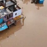 चित्रकूट में बाढ़ के 5 दिन बाद भी तबाही के निशान, घर-दुकानों में कीचड़ से सैंकड़ों गृहस्थियां बर्बाद