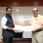 मुख्य सचिव ने ई-ऑफिस एवं समयबद्ध उपस्थिति में उत्कृष्ट प्रदर्शन के लिए अधिकारी कर्मचारी को किया सम्मानित