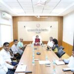 पूरे क्षेत्र को स्वास्थ्य सेवाओं से कवर करें, शत-प्रतिशत टीकाकरण एवं गर्भवती महिलाओं का समय पर पंजीयन एवं एएनसी जांच सुनिश्चित हो: उप मुख्यमंत्री  शुक्ल