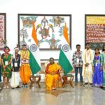 राष्ट्रपति से भेंट कर लौटे प्रतिभावान विद्यार्थियों ने मुख्यमंत्री श्री विष्णु देव साय से की सौजन्य मुलाकात