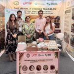 100 टन कृषि कचरे से बनाया टेक्सटाइल फाइबर, अब अमेरिका-कोरिया पहुंचेगा यूपी का हेम्प