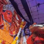उज्जैन के 40 मंदिरों में मदिरा का भोग, आरती के बाद ढोल-नगाड़ों के साथ निकला दल
