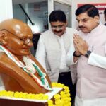 खादी अपनाएं, स्वदेशी अपनाएं : मुख्यमंत्री डॉ. यादव