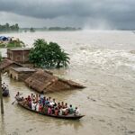 गंडक का तटबंध टूटने पर सरकार का बड़ा एक्शन, 7 इंजीनियरों पर गिरी गाज