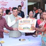 सेवा संकल्प अभियान के तहत मितानिन दीदियों का कैबिनेट मंत्री  लखन लाल देवांगन ने किया सम्मान, जनसेवा में योगदान की सराहना की