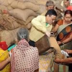 मुफ्त राशन के लिए मोबाइल खरीदना जरूरी नहीं: खाद्य एवं रसद विभाग ने सोशल मीडिया की भ्रामक खबरों का किया खंडन
